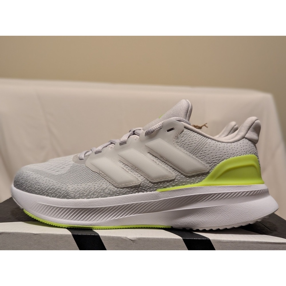 Adidas Ultra run Size 5Y
